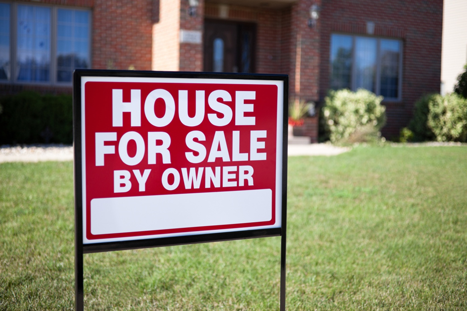 DIY Real Estate: The Pros and Cons of Selling a House Without a Realtor